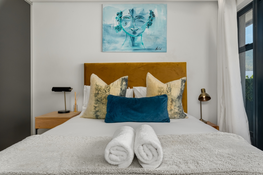 2 Bedroom Property for Sale in Sea Point Western Cape